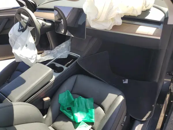 7SAYGDED2SF218708 2025 TESLA MODEL Y - Image 8