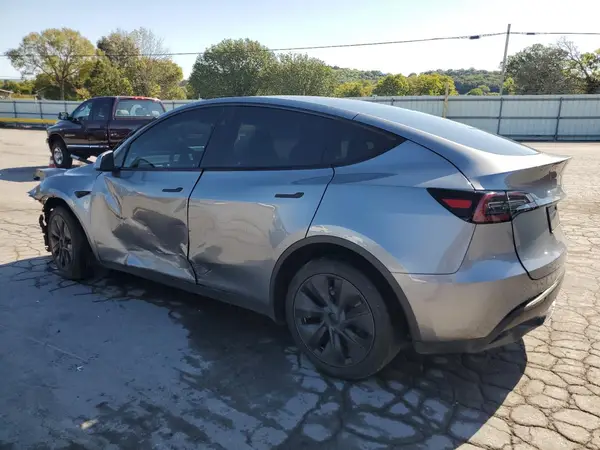 7SAYGDED2SF226811 2025 TESLA MODEL Y - Image 2