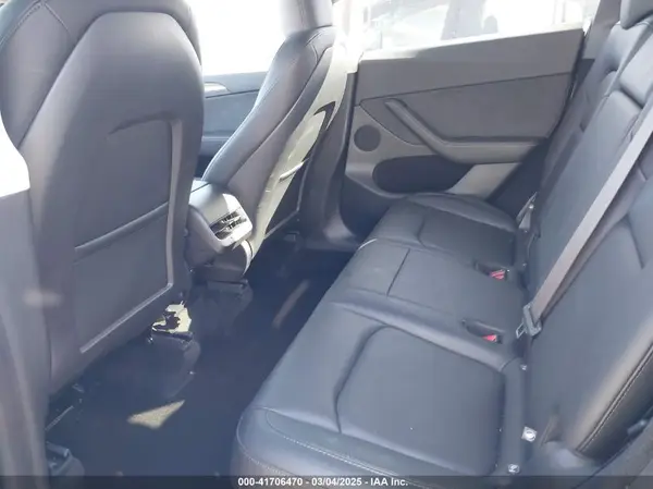 7SAYGDED2SF228414 2025 TESLA MODEL Y - Image 8