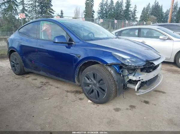 7SAYGDED2SF229630 2025 TESLA MODEL Y - Image 1