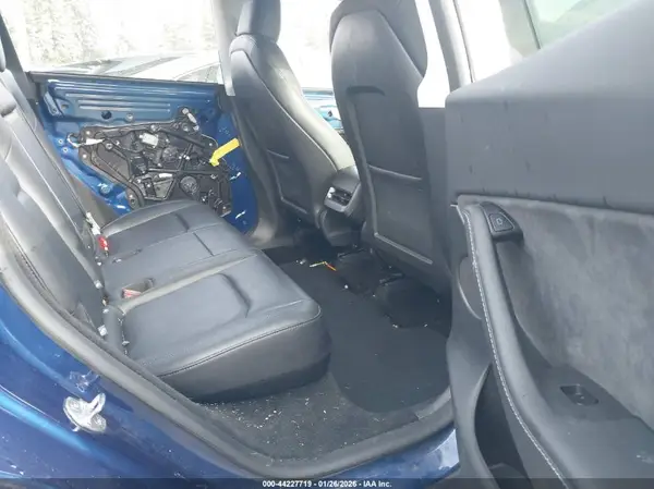 7SAYGDED2SF229630 2025 TESLA MODEL Y - Image 8