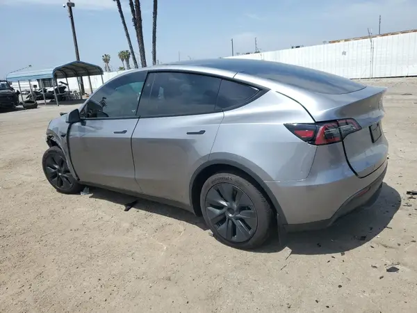 7SAYGDED2SF239140 2025 TESLA MODEL Y - Image 2