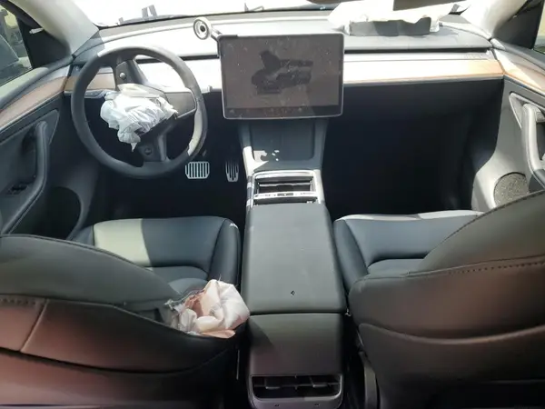 7SAYGDED2SF239140 2025 TESLA MODEL Y - Image 8