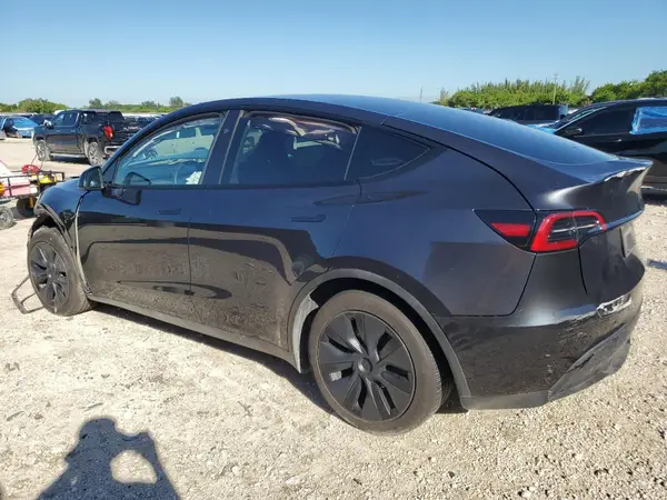 7SAYGDED2SF245519 2025 TESLA MODEL Y - Image 2