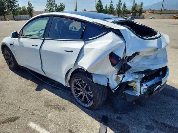7SAYGDED2SF248453 2025 TESLA MODEL Y - Image 2