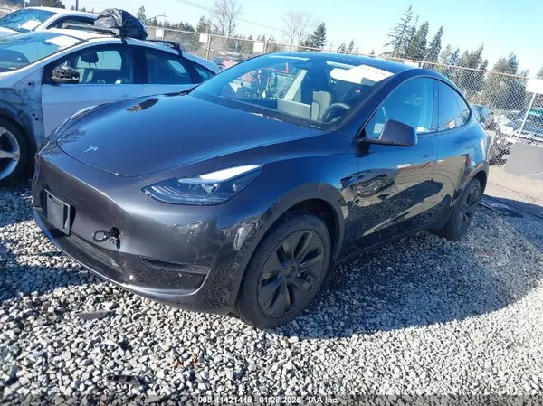 7SAYGDED2SF249313 2025 TESLA MODEL Y - Image 2