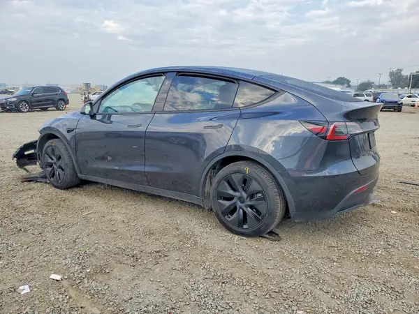 7SAYGDED2SF256939 2025 TESLA MODEL Y - Image 2