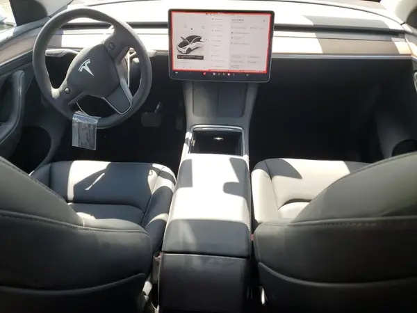 7SAYGDED2SF258139 2025 TESLA MODEL Y - Image 8