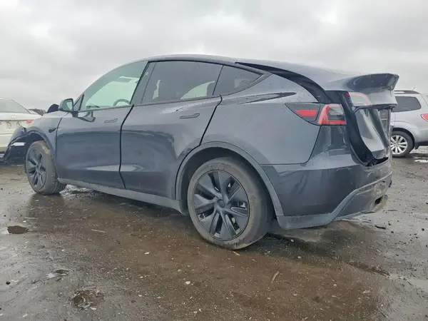 7SAYGDED2SF272090 2025 TESLA MODEL Y - Image 2