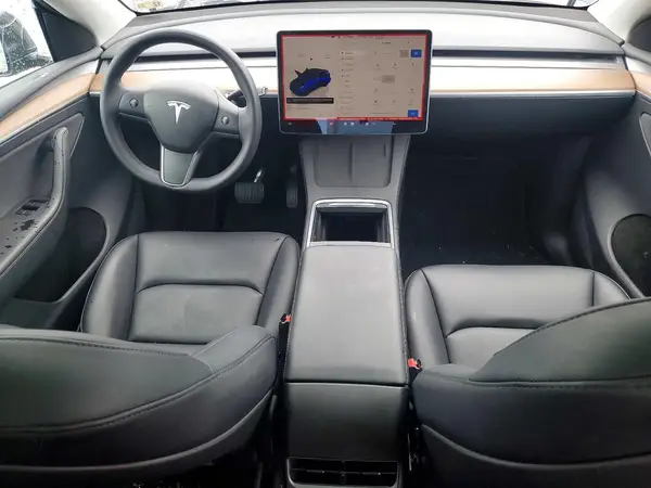 7SAYGDED2SF272090 2025 TESLA MODEL Y - Image 8