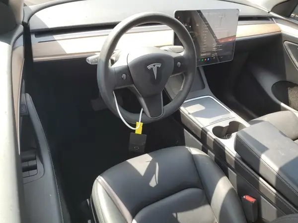 7SAYGDED2SF308702 2025 TESLA MODEL Y - Image 8