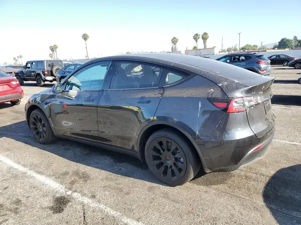 7SAYGDED2SF311146 2025 TESLA MODEL Y - Image 2