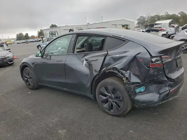 7SAYGDED2SF314029 2025 TESLA MODEL Y - Image 2