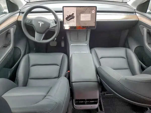 7SAYGDED2SF314029 2025 TESLA MODEL Y - Image 8