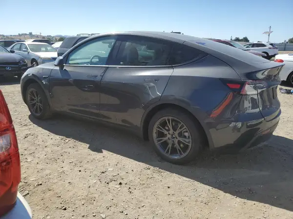 7SAYGDED2SF319036 2025 TESLA MODEL Y - Image 2