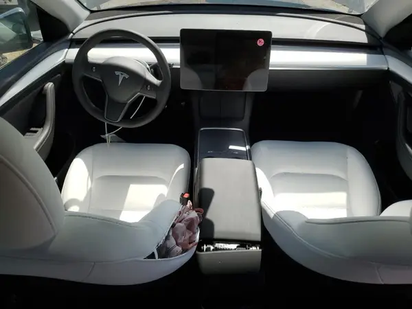 7SAYGDED2SF319036 2025 TESLA MODEL Y - Image 8