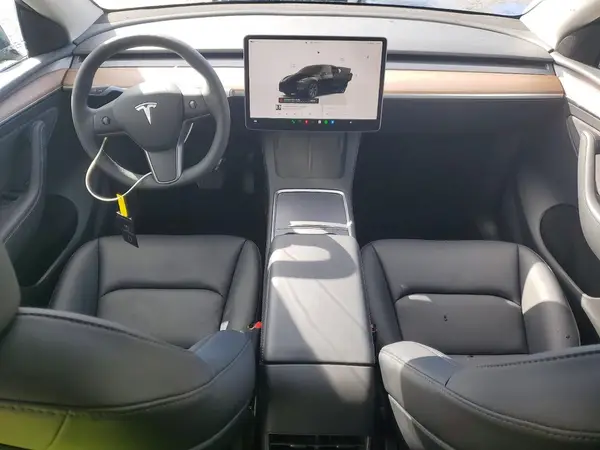 7SAYGDED2SF321014 2025 TESLA MODEL Y - Image 8
