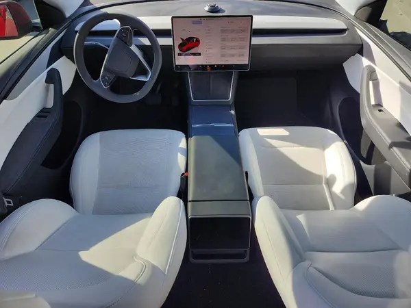 7SAYGDED2TA465032 2026 TESLA MODEL Y - Image 8