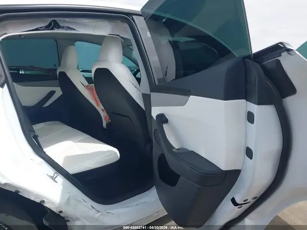 7SAYGDED2TA468528 2026 TESLA MODEL Y - Image 8