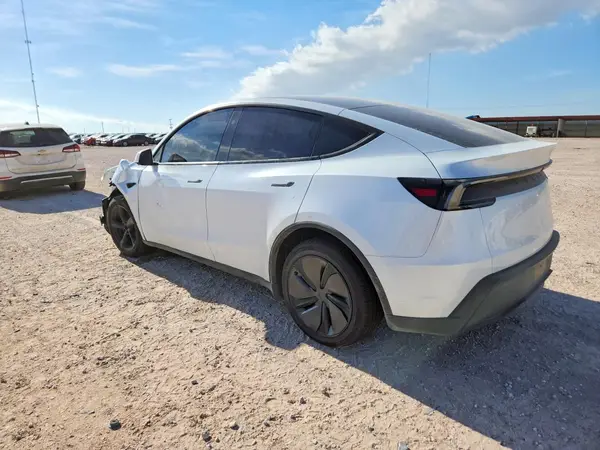 7SAYGDED2TA474510 2026 TESLA MODEL Y - Image 2