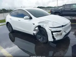 7SAYGDED2TA477066 2026 TESLA MODEL Y