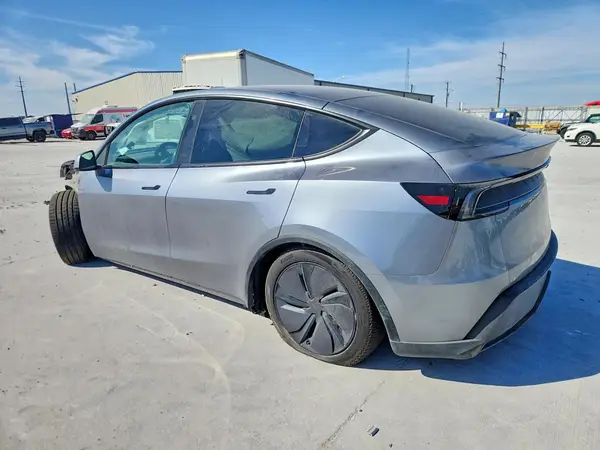 7SAYGDED2TA590483 2026 TESLA MODEL Y - Image 2