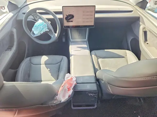 7SAYGDED2TA590483 2026 TESLA MODEL Y - Image 8