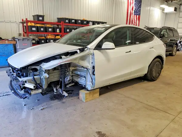 7SAYGDED2TA594016 2026 TESLA MODEL Y - Image 1