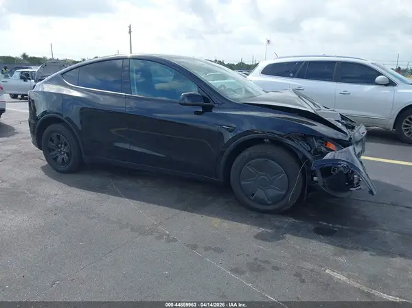 7SAYGDED2TA594999 2026 TESLA MODEL Y - Image 1