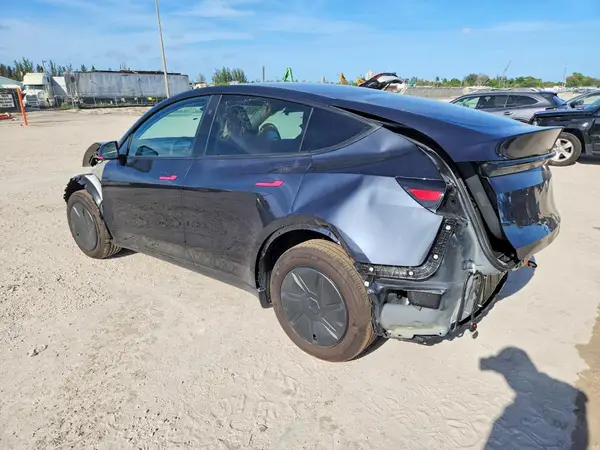 7SAYGDED2TA603958 2026 TESLA MODEL Y - Image 2