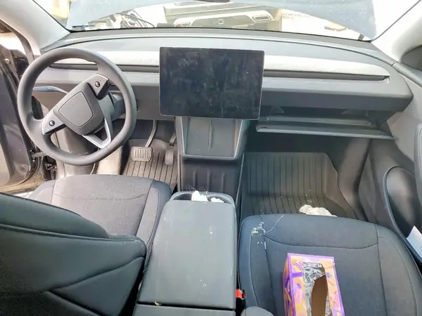 7SAYGDED2TA626334 2026 TESLA MODEL Y - Image 8