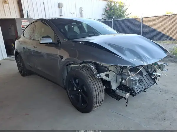 7SAYGDED2TA693158 2026 TESLA MODEL Y - Image 1