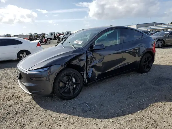 7SAYGDED2TF378699 2026 TESLA MODEL Y - Image 1