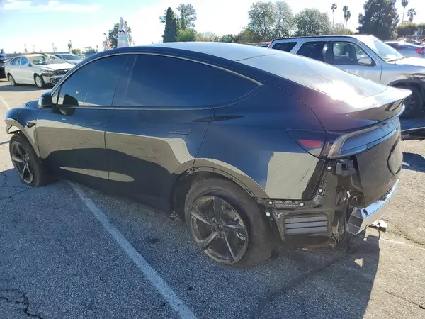 7SAYGDED2TF380193 2026 TESLA MODEL Y - Image 2