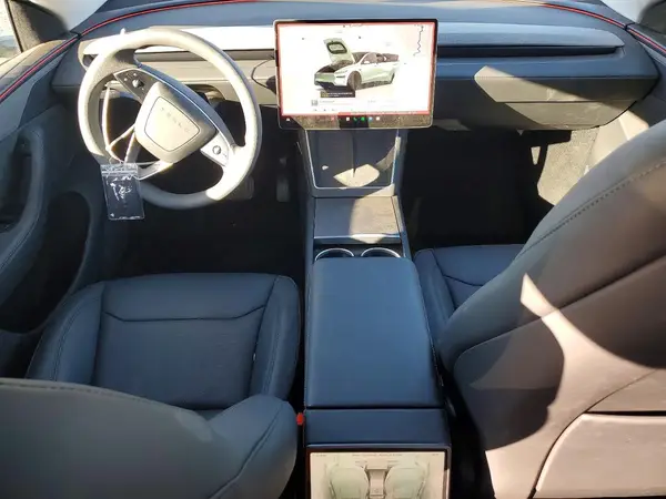 7SAYGDED2TF387127 2026 TESLA MODEL Y - Image 8