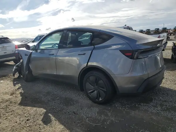 7SAYGDED2TF388438 2026 TESLA MODEL Y - Image 2