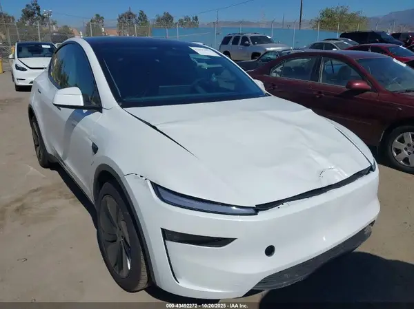 7SAYGDED2TF389511 2026 TESLA MODEL Y - Image 1
