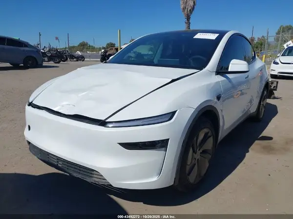 7SAYGDED2TF389511 2026 TESLA MODEL Y - Image 2