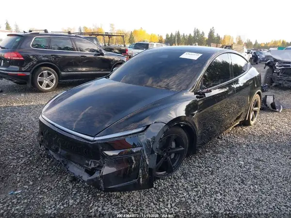 7SAYGDED2TF389590 2026 TESLA MODEL Y - Image 2
