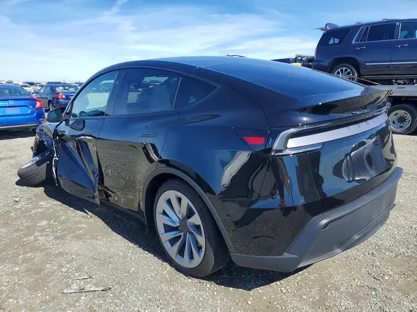 7SAYGDED2TF393901 2026 TESLA MODEL Y - Image 2