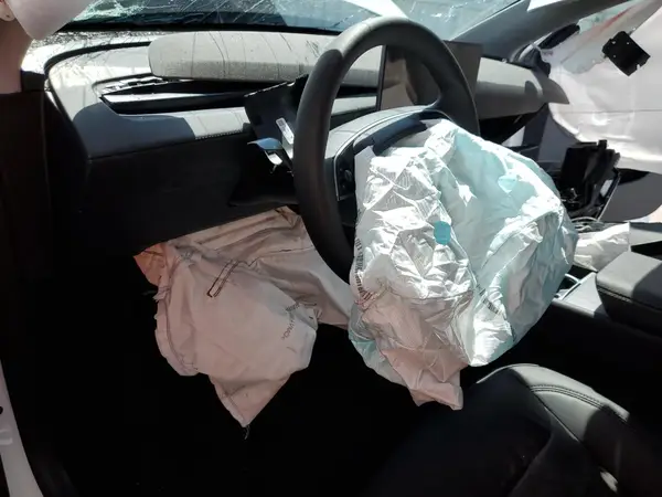 7SAYGDED2TF394594 2026 TESLA MODEL Y - Image 8