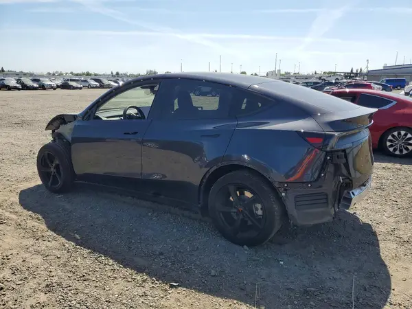 7SAYGDED2TF398810 2026 TESLA MODEL Y - Image 2