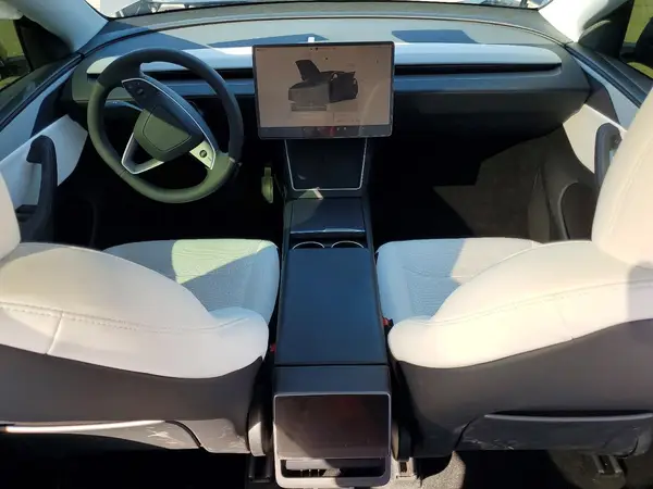 7SAYGDED2TF409580 2026 TESLA MODEL Y - Image 8