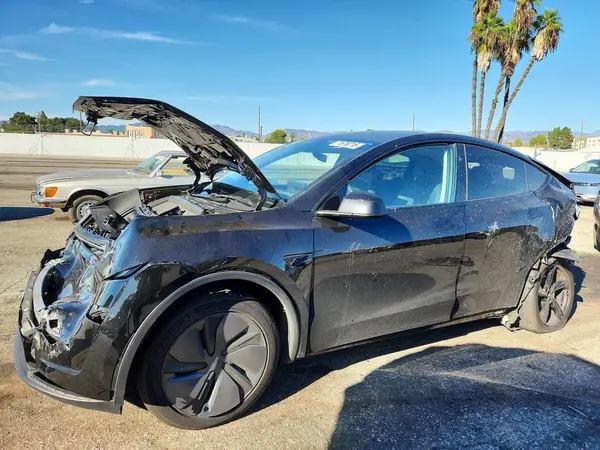 7SAYGDED2TF416688 2026 TESLA MODEL Y - Image 1
