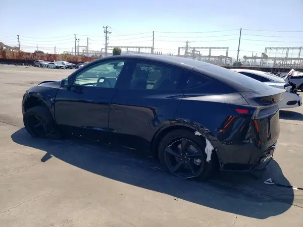 7SAYGDED2TF422832 2026 TESLA MODEL Y - Image 2
