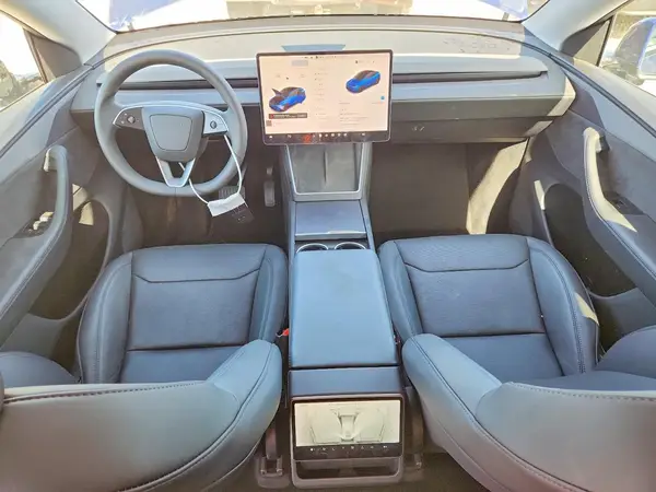 7SAYGDED2TF432387 2026 TESLA MODEL Y - Image 8