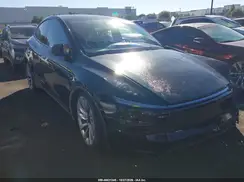 7SAYGDED2TF435581 2026 TESLA MODEL Y