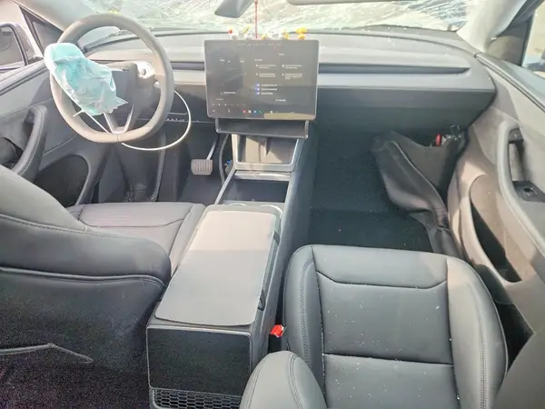 7SAYGDED2TF443440 2026 TESLA MODEL Y - Image 8