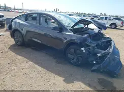 7SAYGDED2TF449237 2026 TESLA MODEL Y