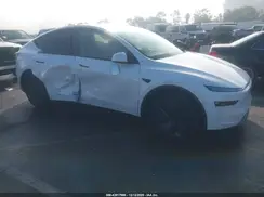 7SAYGDED2TF452610 2026 TESLA MODEL Y